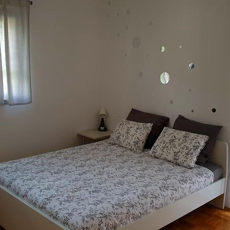 Apartment Emma Ljubljana - Free Parking, Ac, Wifi Luaran gambar