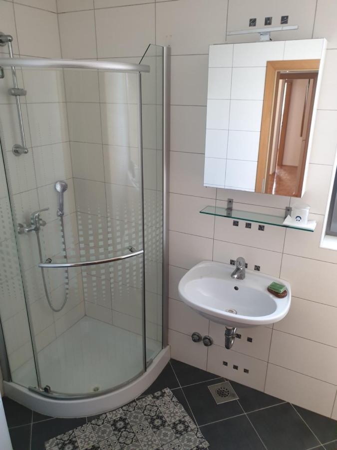 Apartment Emma Ljubljana - Free Parking, Ac, Wifi Luaran gambar