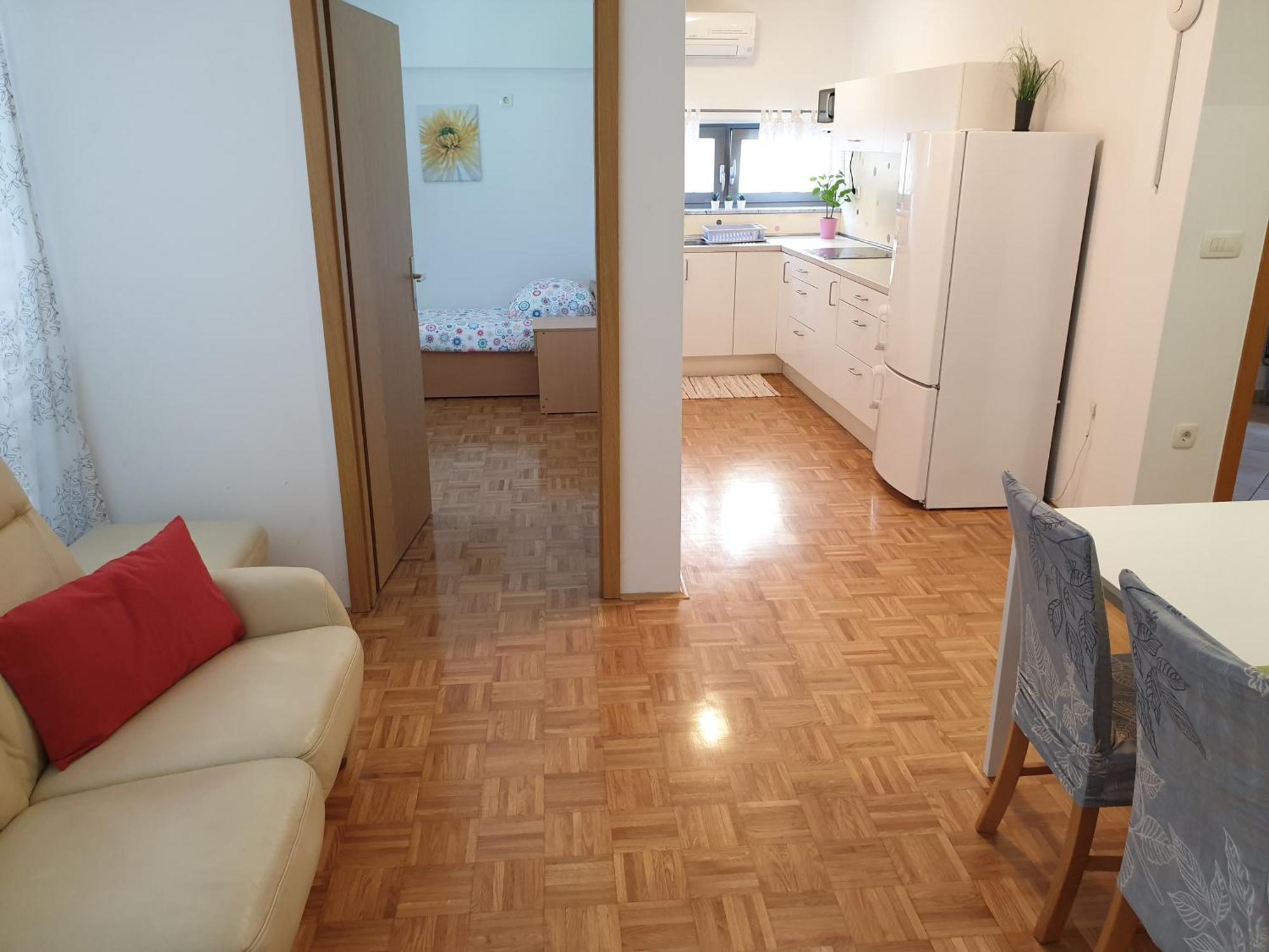 Apartment Emma Ljubljana - Free Parking, Ac, Wifi Bilik gambar